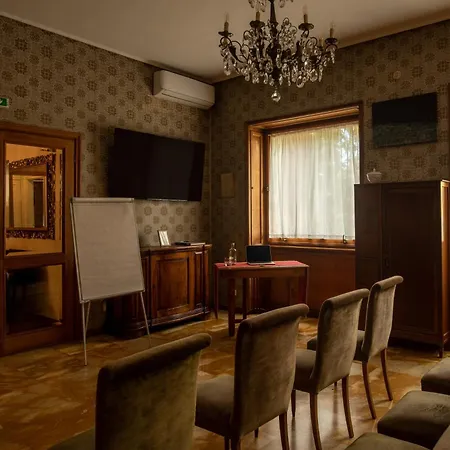 B&B Dei Buoni E Cattivi 칼리아리