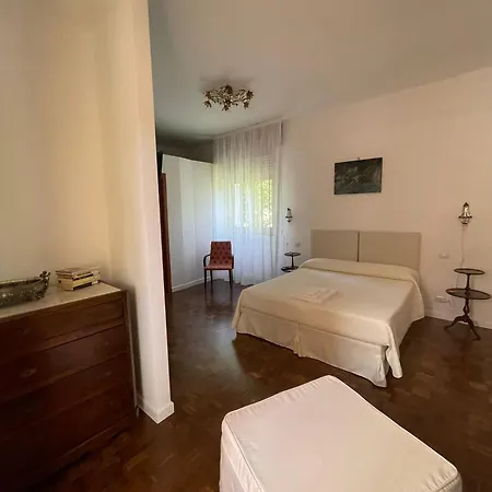 B&B Dei Buoni E Cattivi 칼리아리