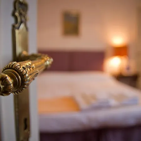 Dei Buoni E Cattivi B&B 칼리아리